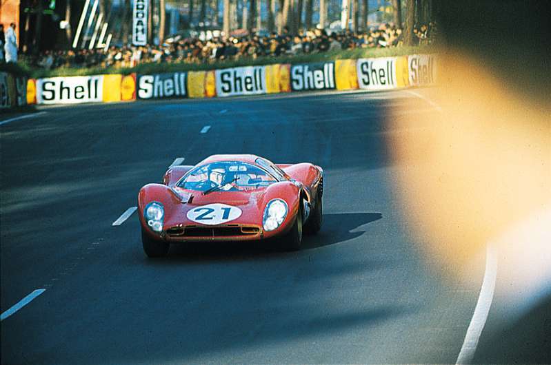 24h Le Mans, La storia del mitico duello Ferrari-Ford, Davide contro Golia 2 B 2