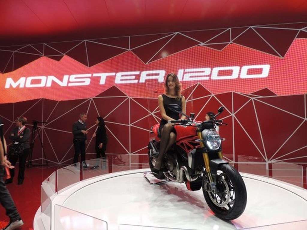 EICMA 2013: Ducati Monster 1200 e Superleggera per sognare ancora 12 2_1024x768