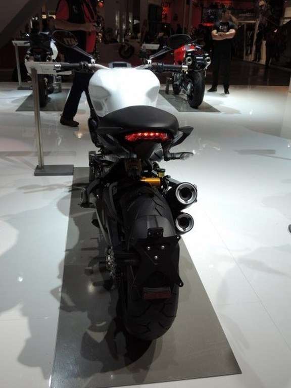 EICMA 2013: Ducati Monster 1200 e Superleggera per sognare ancora 13 3_576x768