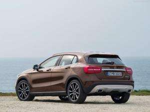 Mercedes-Benz-GLA-Class_2015_800x600_wallpaper_14