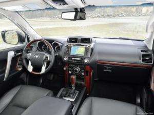 Toyota-Land_Cruiser_2014_800x600_wallpaper_2b