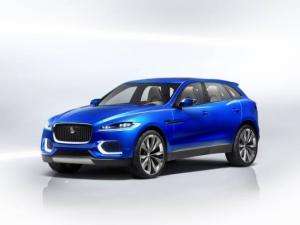 JAGUAR SVELA LA CONCEPT CROSSOVER SPORTIVA C-X17 15 slide (1)