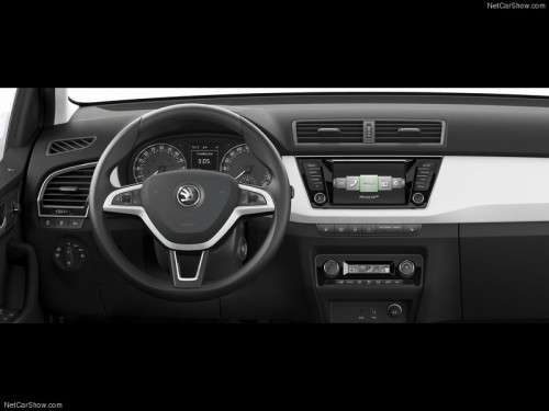 Skoda-Fabia_2015_800x600_wallpaper_0d