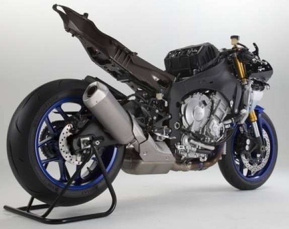 Nuova Yamaha R1 e R1-M 16 2014-11-07_171306