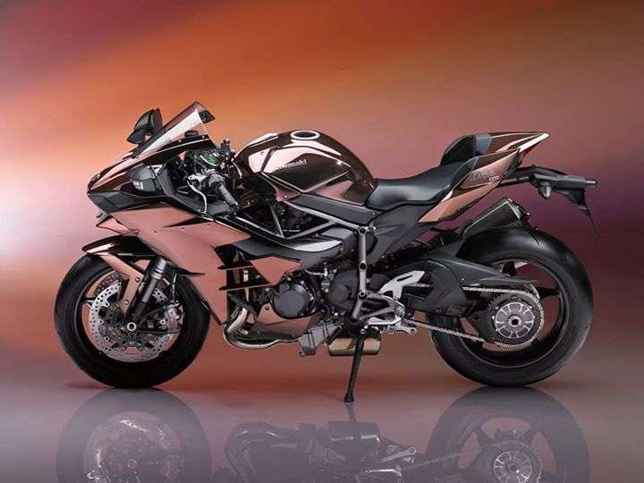 Kawasaki Ninja H2 e SC01, novità 2016. 16 12189524_977353495641558_7193784999533136865_n