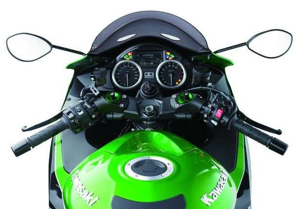 Kawasaki ZZR1400: 200 cavalli per il turismo veloce 11 2015-10-28_093210
