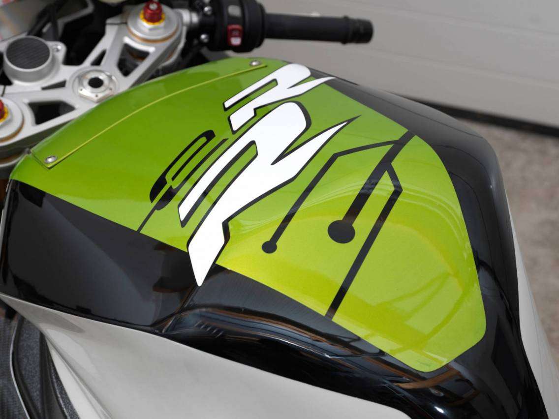 BMW e1000RR, in arrivo una Superbike elettrica ? 6 bmw-motorrad-presents-the-experimental-vehicle-err-supersport-dynamism-and-zero-emission-thanks-to-electric-power-p90204272_highres