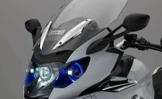 Fari laser e Casco ipertecnologico: il futuro di BMW 12 fari laser