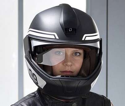 Fari laser e Casco ipertecnologico: il futuro di BMW 11 casco BMW