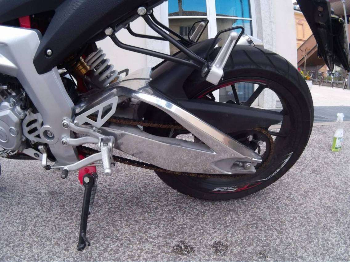 Test Rieju RS3 125 NKD : un'alternativa economica ed a livello della concorrenza 16 CAMERA