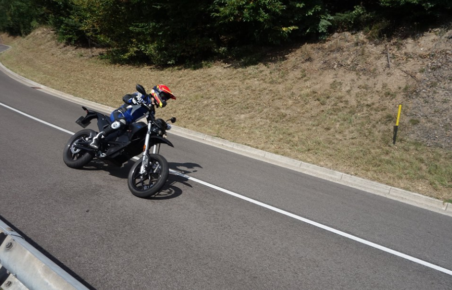 Test Zero Motorcycles FXS MY2016: coppia a volontà, autonomia da migliorare 9 9