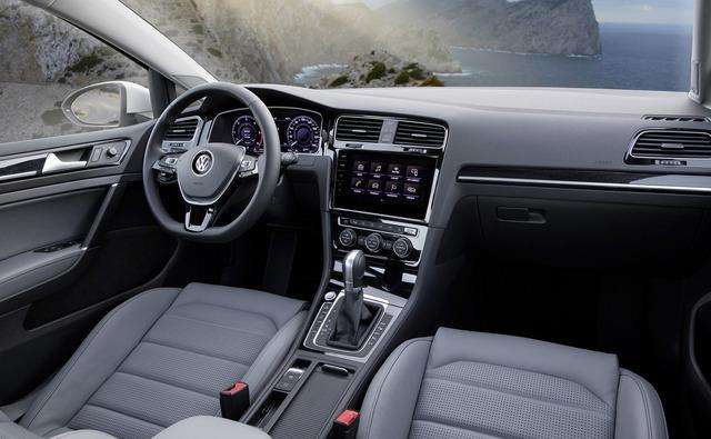 Volkswagen | Si rinnova la Golf, nei concessionari a partire da Marzo 2017 3 small 10 2
