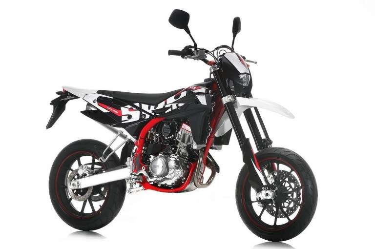 SWM RS125R e SM125R: lo storico marchio si rilancia con le "piccole" 5 swm SM 125 R