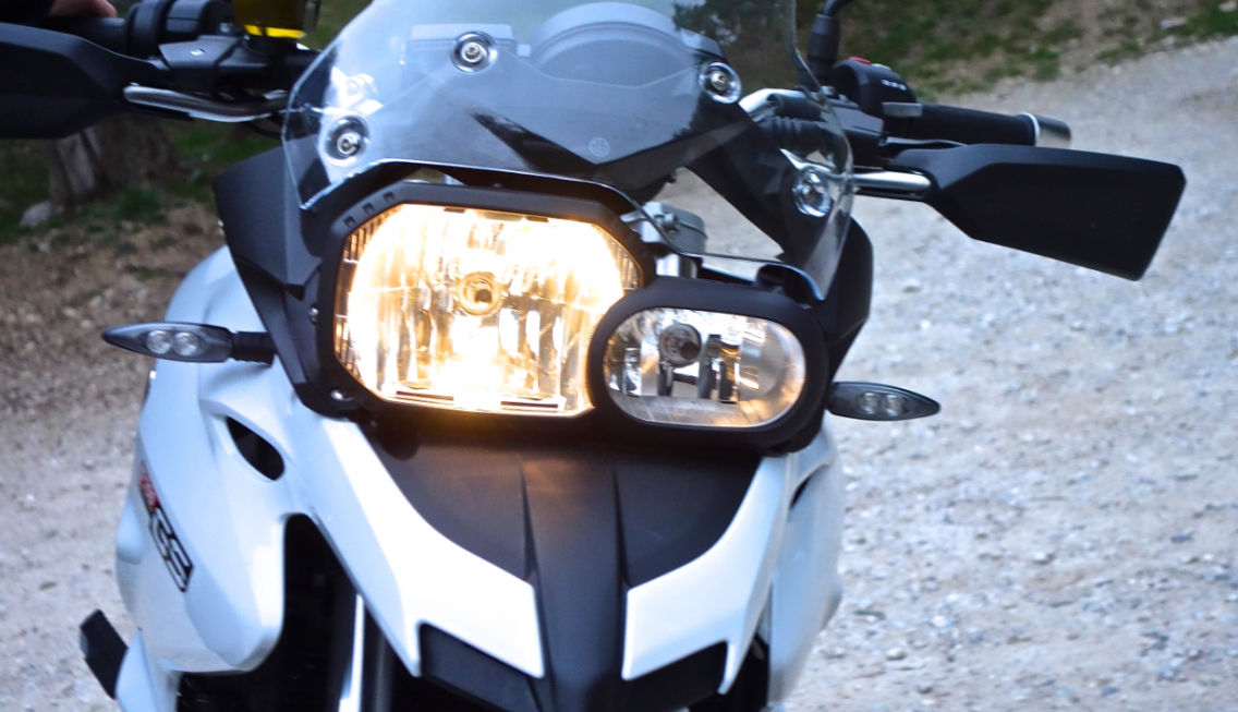 Test BMW F 700 GS - "La Dual bike tuttofare" 18 faro
