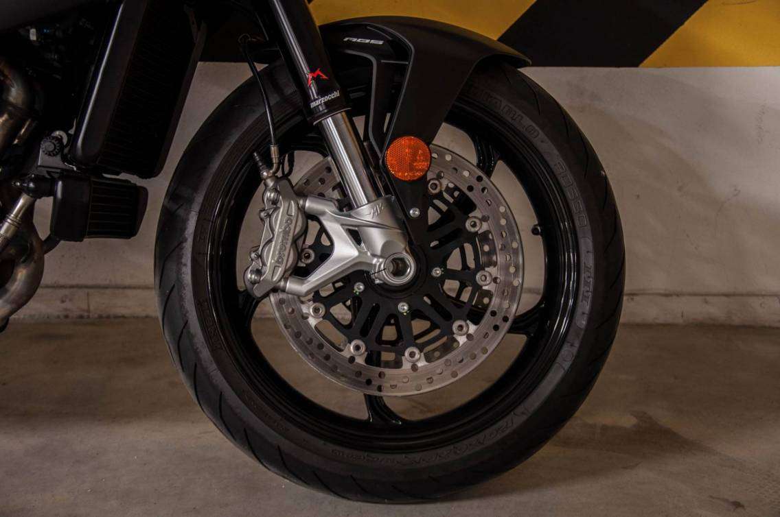 Test MV Agusta Brutale 800 : efficace e curatissima 25 5