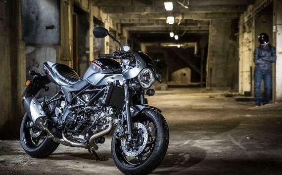 Nuova Suzuki SV650X: la piccola diventa Café Racer 7 SV650X 2018