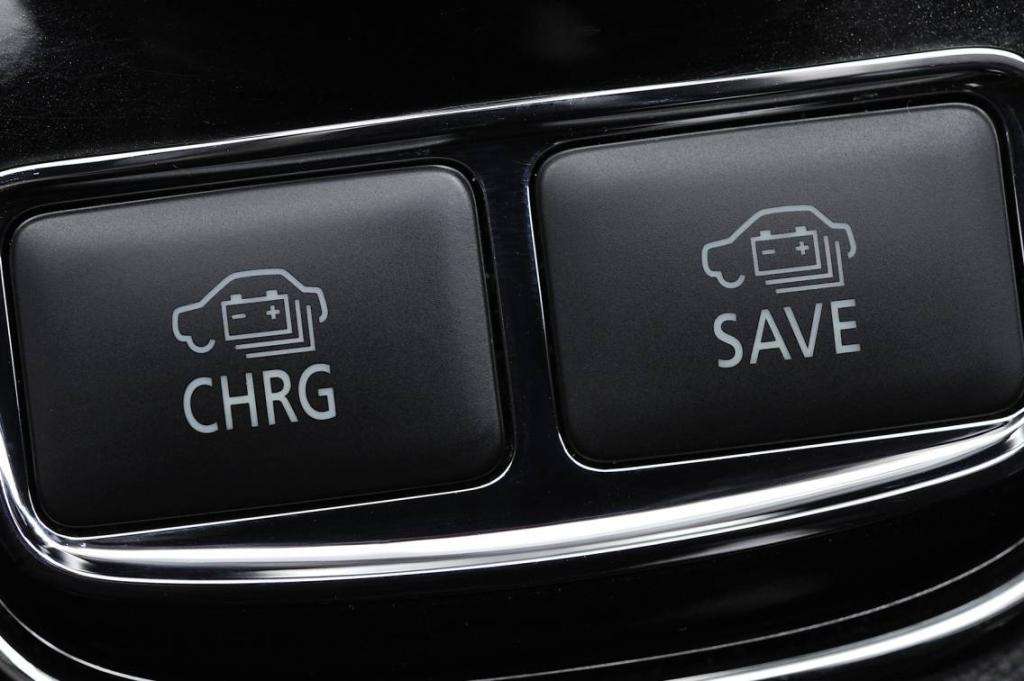 mitsubishioutlanderphev13