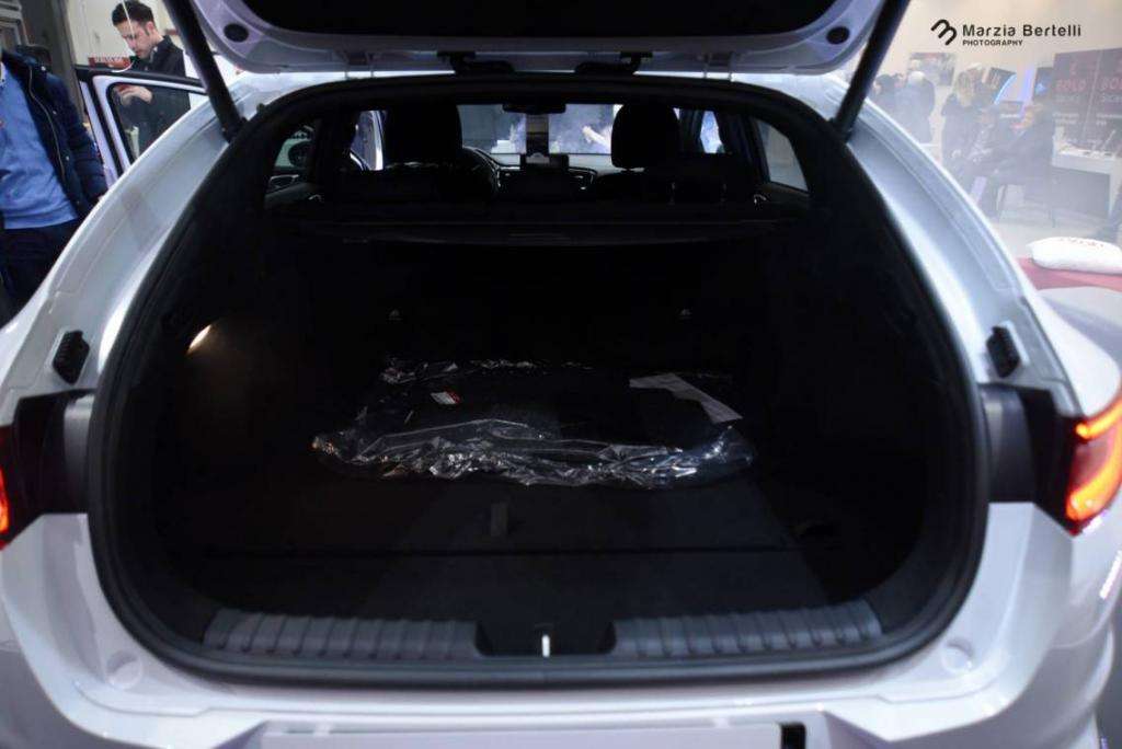 Nuova KIa ProCeed, la Shooting Brake pensata in Europa per il mercato premium 9 MarziaBertelli 14