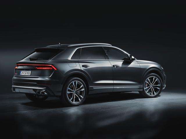 Audi: In arrivo il SUV sportiva alto di gamma SQ8 V8 TDI da 435cv 5 small