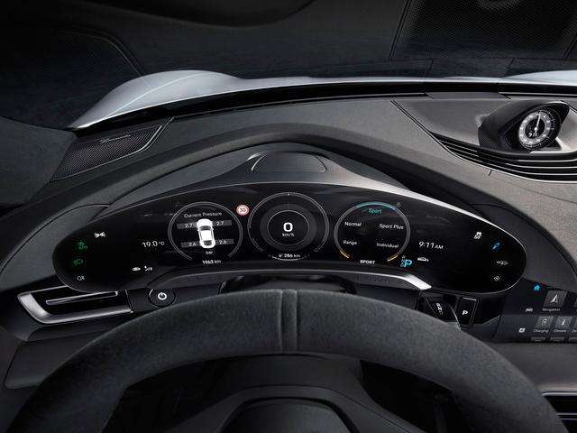 Porsche: Gli interni raffinati ed intelligenti della Taycan 10 small 33