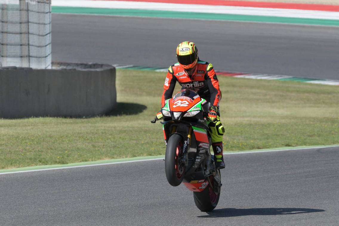 CIV: Pirro campione SBK 2019 4 32impennata