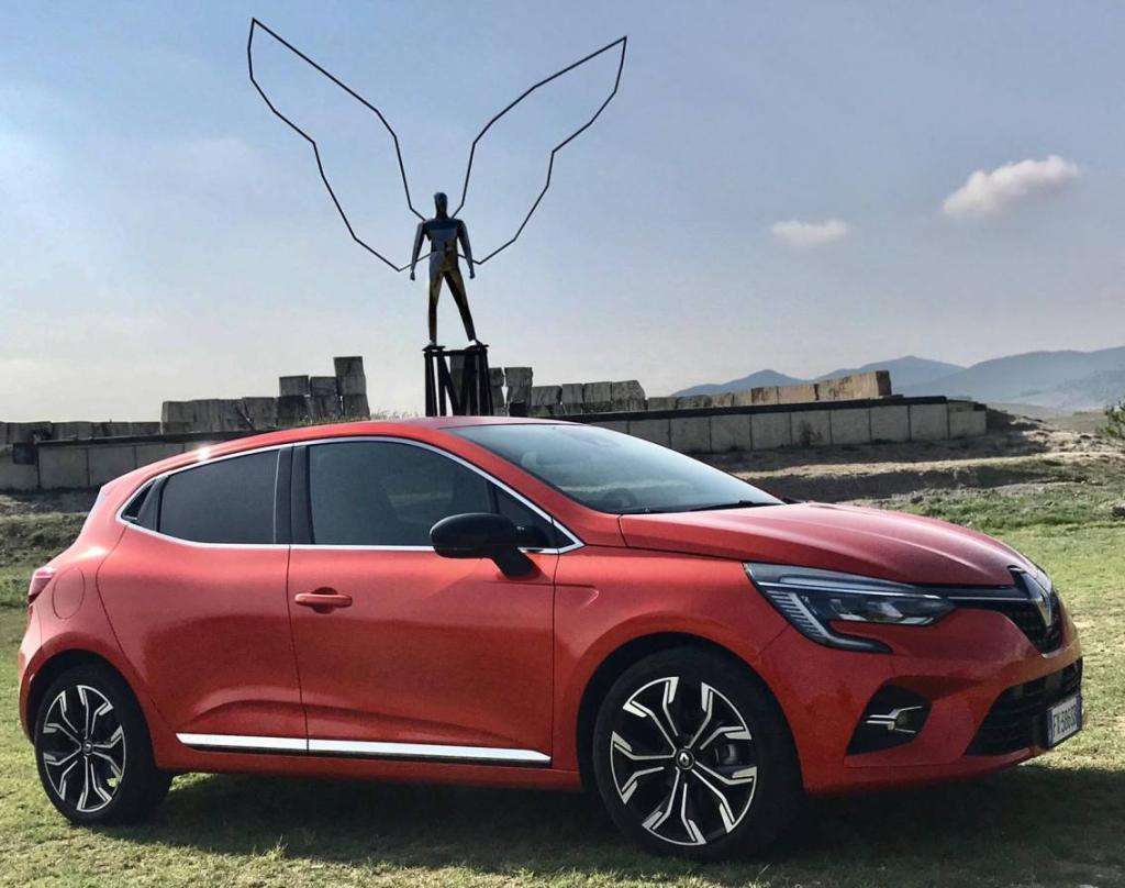 Test Drive: La gamma completa della Renault Clio V. Innovativa, connessa e dinamica 24 8