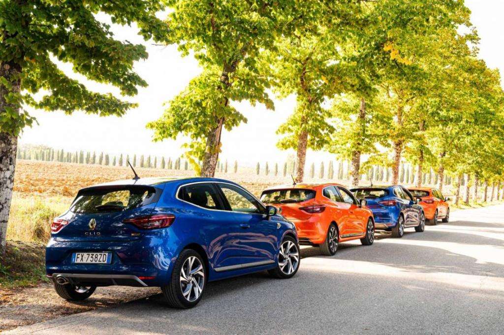 Test Drive: La gamma completa della Renault Clio V. Innovativa, connessa e dinamica 17 8 4
