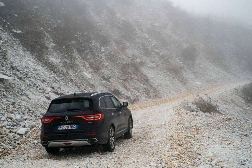 Test Drive: Renault Koleos 2.0 litri BlueDCi 190cv X-Tronic 4x4 Initiale Paris, versatile, adatta ad ogni condizione 21 8 10
