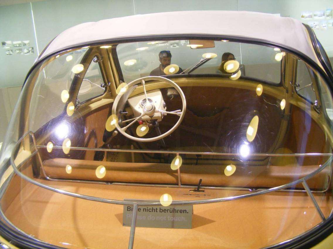 Autostoriche: la piccola BMW Isetta 4 23348345152 4b86dd7263 k