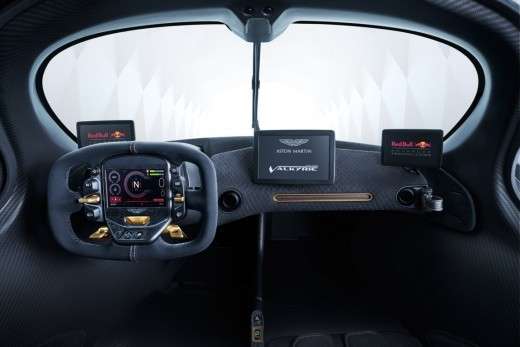 Aston Martin Valkyrie: L'Ipercar britannica impegnata per i collaudi finali 12 713349