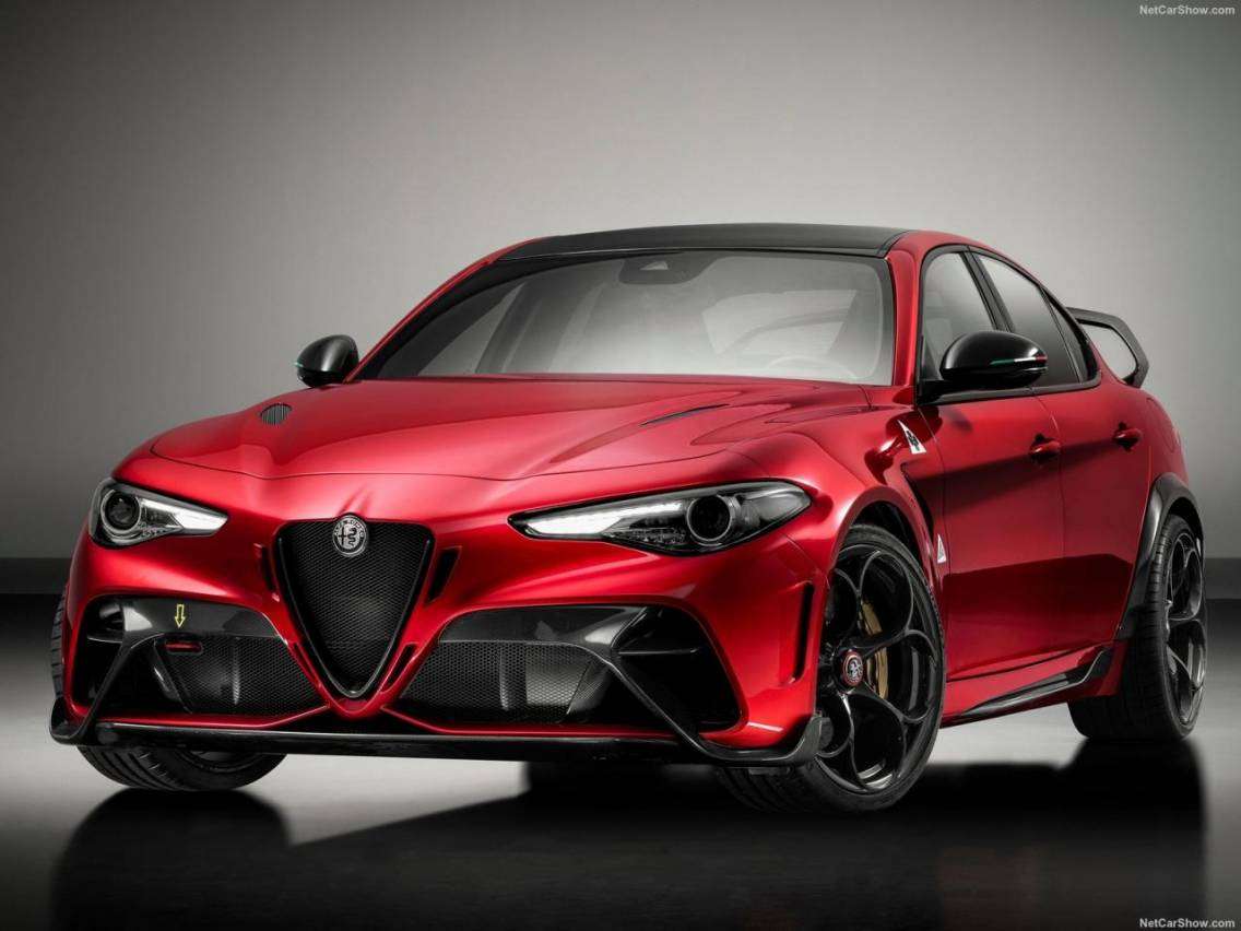 Alfa Romeo Giulia GTA 2021 1600 02
