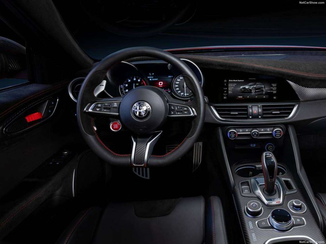 Alfa Romeo Giulia GTA 2021 1600 0e