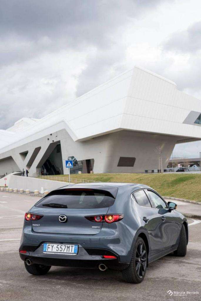 Test Drive: Mazda 3 Skyactiv-X Mild Hybrid 180cv Executive, tecnologica, bella da guidare 4 Mazda3 MarziaBertelli 11