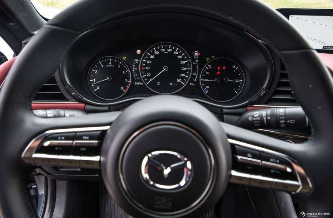 Test Drive: Mazda 3 Skyactiv-X Mild Hybrid 180cv Executive, tecnologica, bella da guidare 15 Mazda3 MarziaBertelli 22