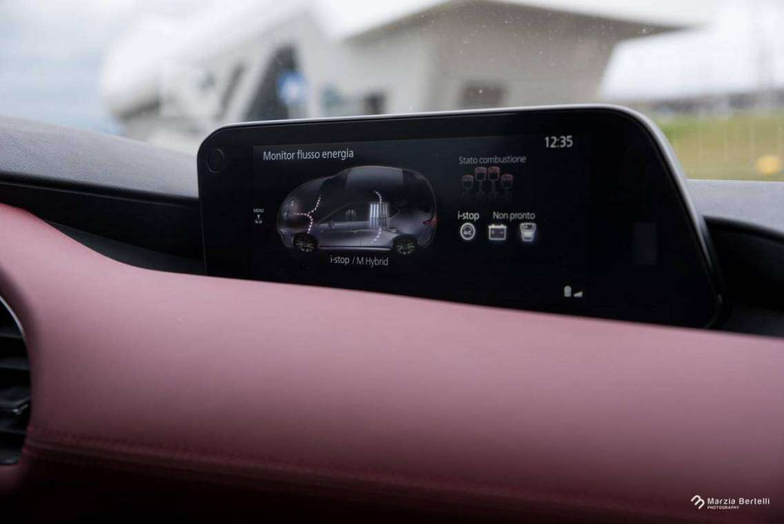 Test Drive: Mazda 3 Skyactiv-X Mild Hybrid 180cv Executive, tecnologica, bella da guidare 17 Mazda3 MarziaBertelli 28