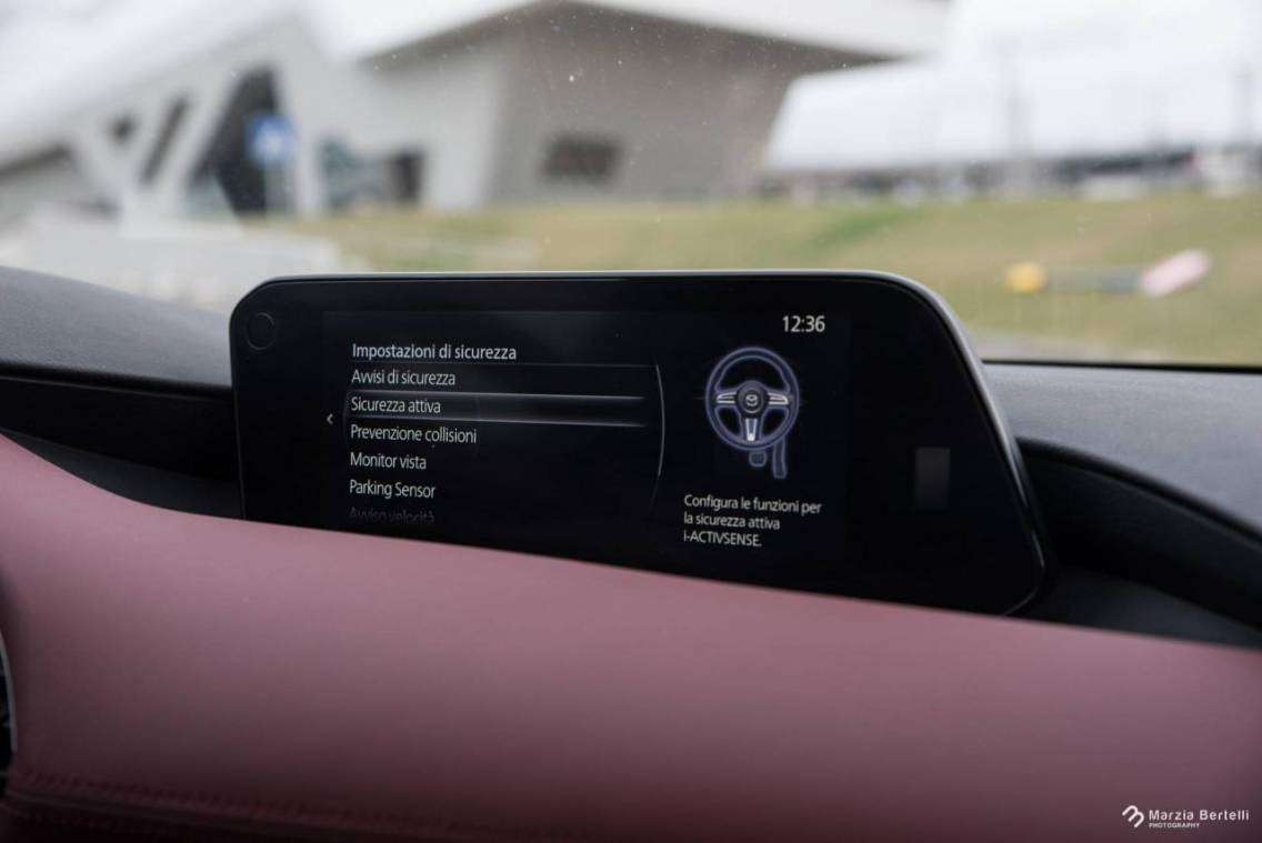 Test Drive: Mazda 3 Skyactiv-X Mild Hybrid 180cv Executive, tecnologica, bella da guidare 19 Mazda3 MarziaBertelli 34