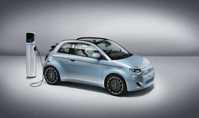 Fiat Nuova 500 Elettrica, la piccola cult italiana fa un salto nel futuro 10 small 64
