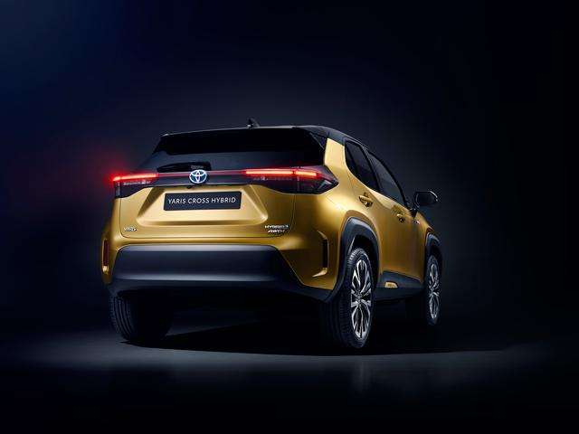Toyota: Svelata la veste definitiva del nuovo SUV compatto Yaris Cross 13 small 49