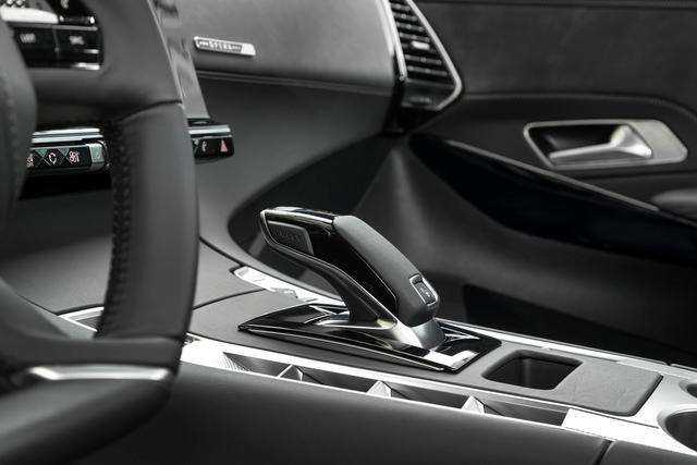 DS: Novità per DS7 CROSSBACK, disponibile con motore PURETECH 130 EAT8 6 small 10
