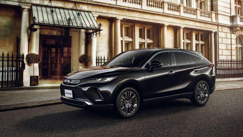 Toyota: La interessante SUV Harrier si rinnova ma solo per il mercato interno 5 toyota harrier