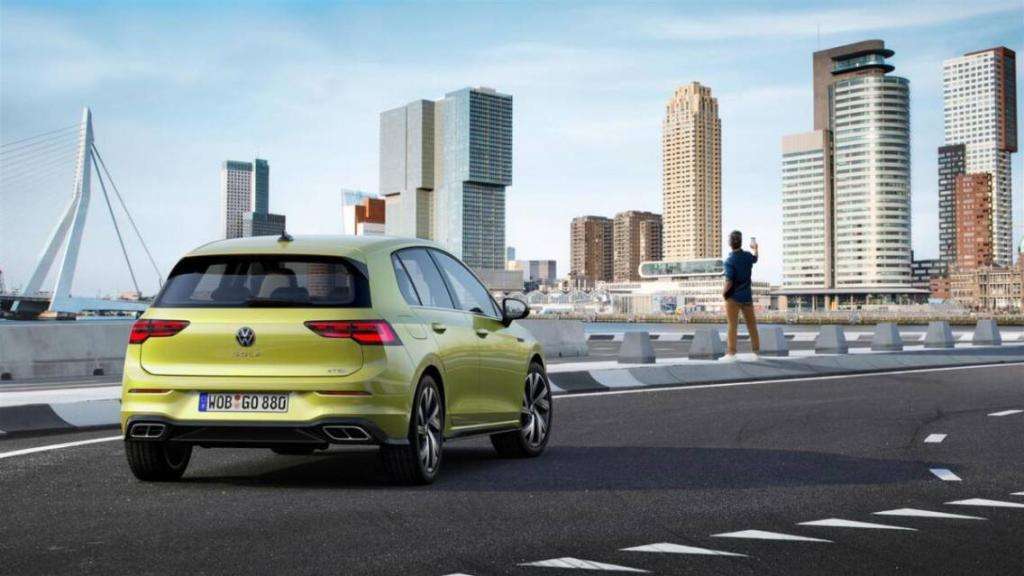 Volkswagen: Nuova Golf 8 anche con allestimento R-Line 7 20200626 102148501 4520