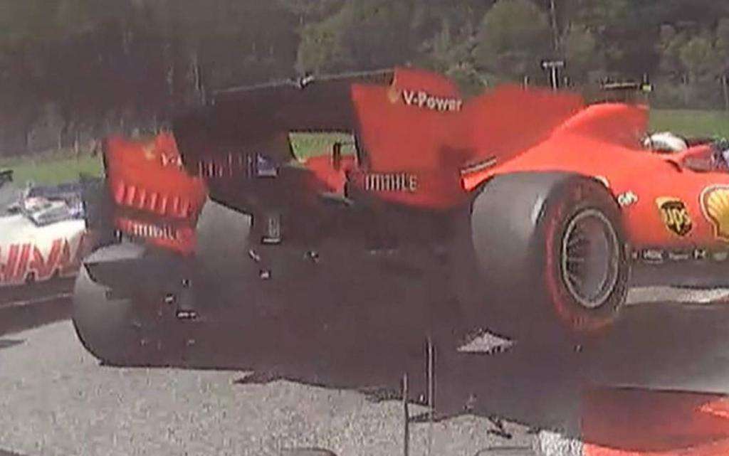F1: Pagelle "Ci penso io a mettere le macchine sui camion!" di Giornale Motori 3 cover incidente ferrari