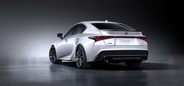 Lexus: Nuova Is, stile rinnovato per una dinamica più sportiva ed emozionante. 16 small 61