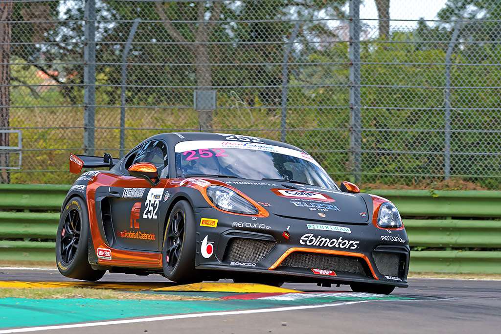 Campionato Italiano GT: il riassunto del weekend imolese 3 AND 0822.jpg A. De Amicis O.Di Giust A. Marchi Ebimotors Gt4