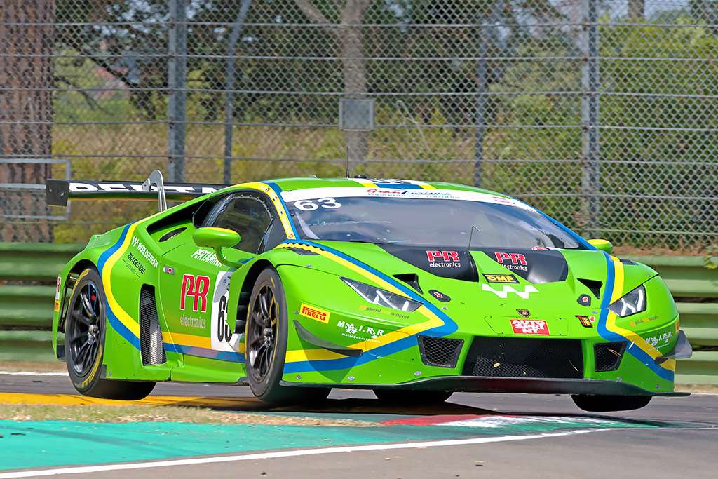 Campionato Italiano GT: il riassunto del weekend imolese 4 AND 0825.jpg D. Kroes F. Schandroff T Tujula Vincenzo Sospiri Racing