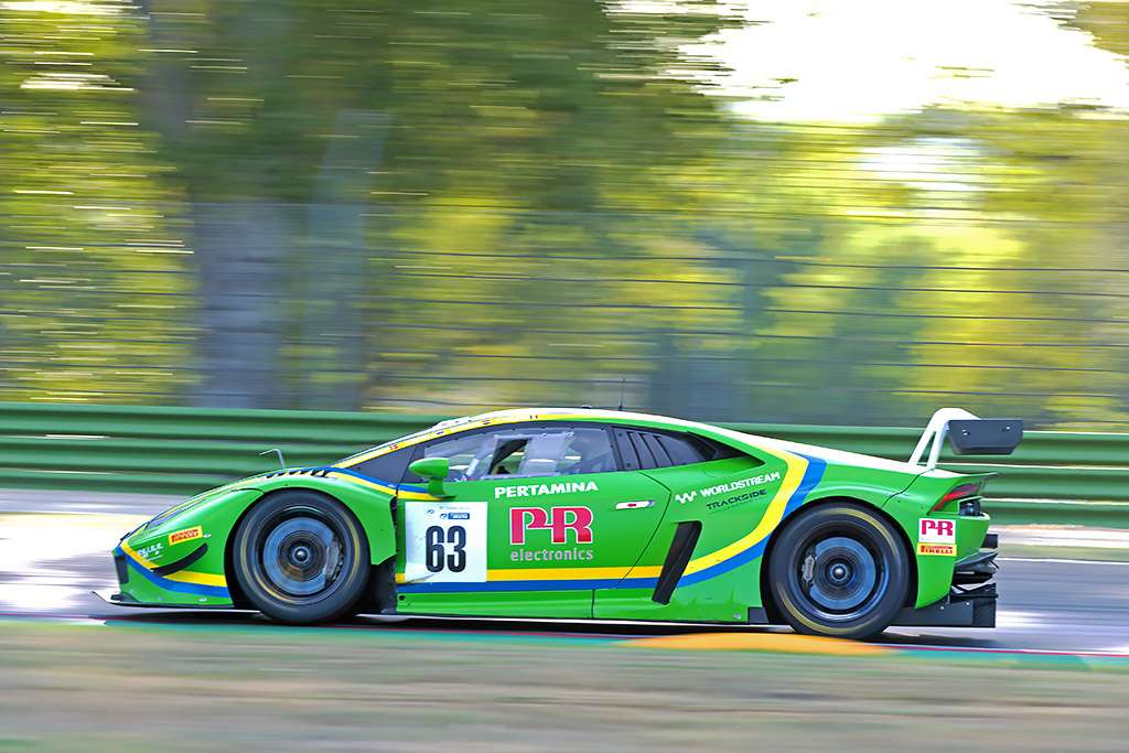 Campionato Italiano GT: il riassunto del weekend imolese 13 AND 1020.jpg D. Kroes F. Schandroff T Tujula Vincenzo Sospiri Racing
