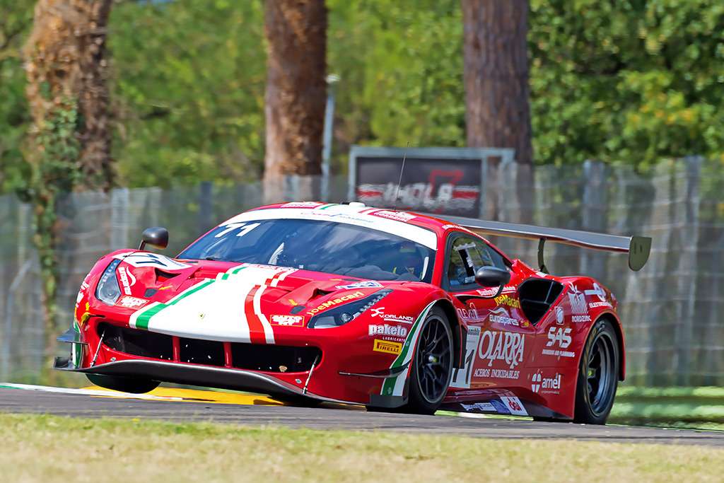 Campionato Italiano GT: il riassunto del weekend imolese 21 BEA 2363 G. RODA A. ROVERA A