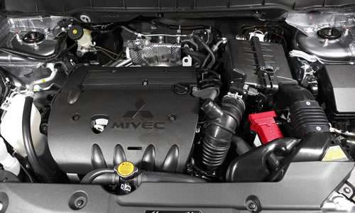 Test Drive: Mitsubishi ASX 2.0 Litri 150cv Invite SDA 2wd. Potenza adeguata per il GPL 16 motore mitsubishi