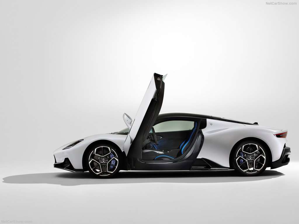 Maserati: MC20 la Supercar che inaugura il nuovo corso del Tridente 11 Maserati MC20 2021 1024 04