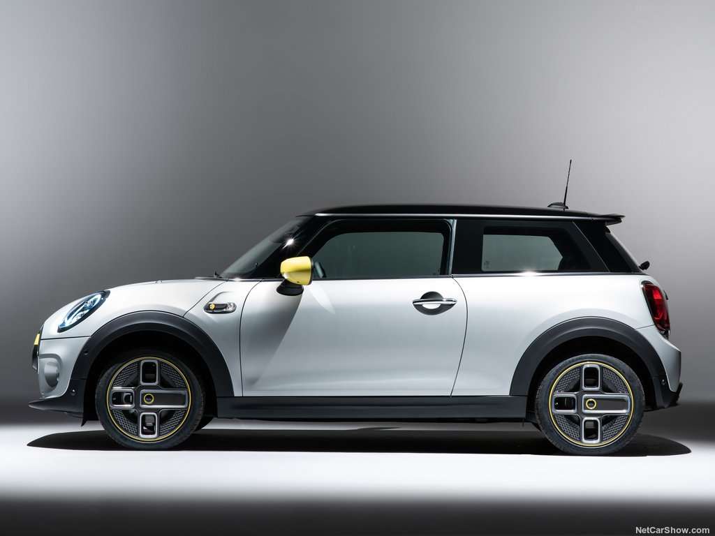 Test Drive: Mini Elettrica, sempre modaliola, autonomia adatta alla città 27 Mini Cooper SE 2020 1024 be